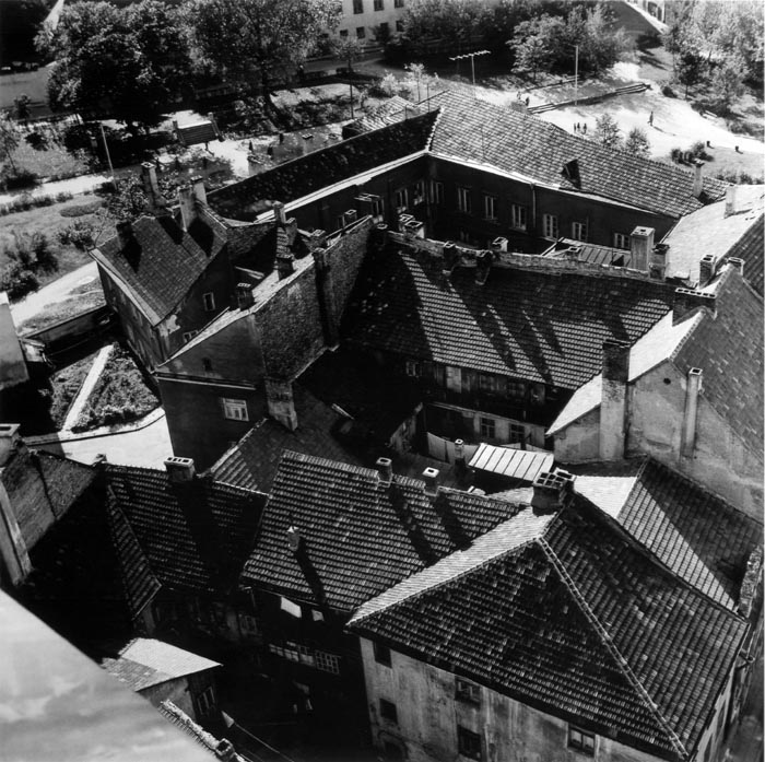 Крыши старого города с колокольни  костела Св. Иоаннов 3. 1964 г.